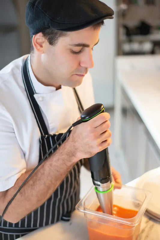 Quelle-est-la-différence-entre-un-mixeur-plongeant-et-un-mixeur-portable Smarty Chef