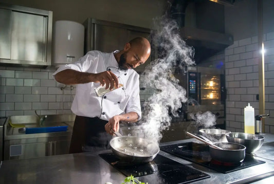 Test de la goutte d'eau en poêle inox : le guide complet