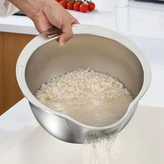Passoire inox PASSINOX intégrée dans une scène de préparation culinaire