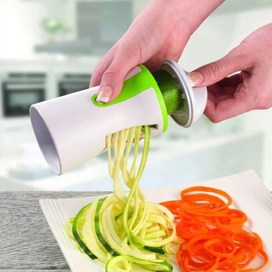 Coupe legumes de cuisine avec lames en acier inoxydable VeggiPro